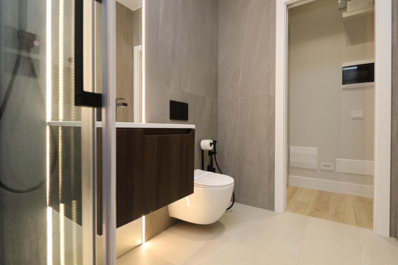Renovated & Fully Equipped-Luxurious-2Room Fontana Suite, It Just Doesn'T Get Any Better! 奧爾比亞 外观 照片