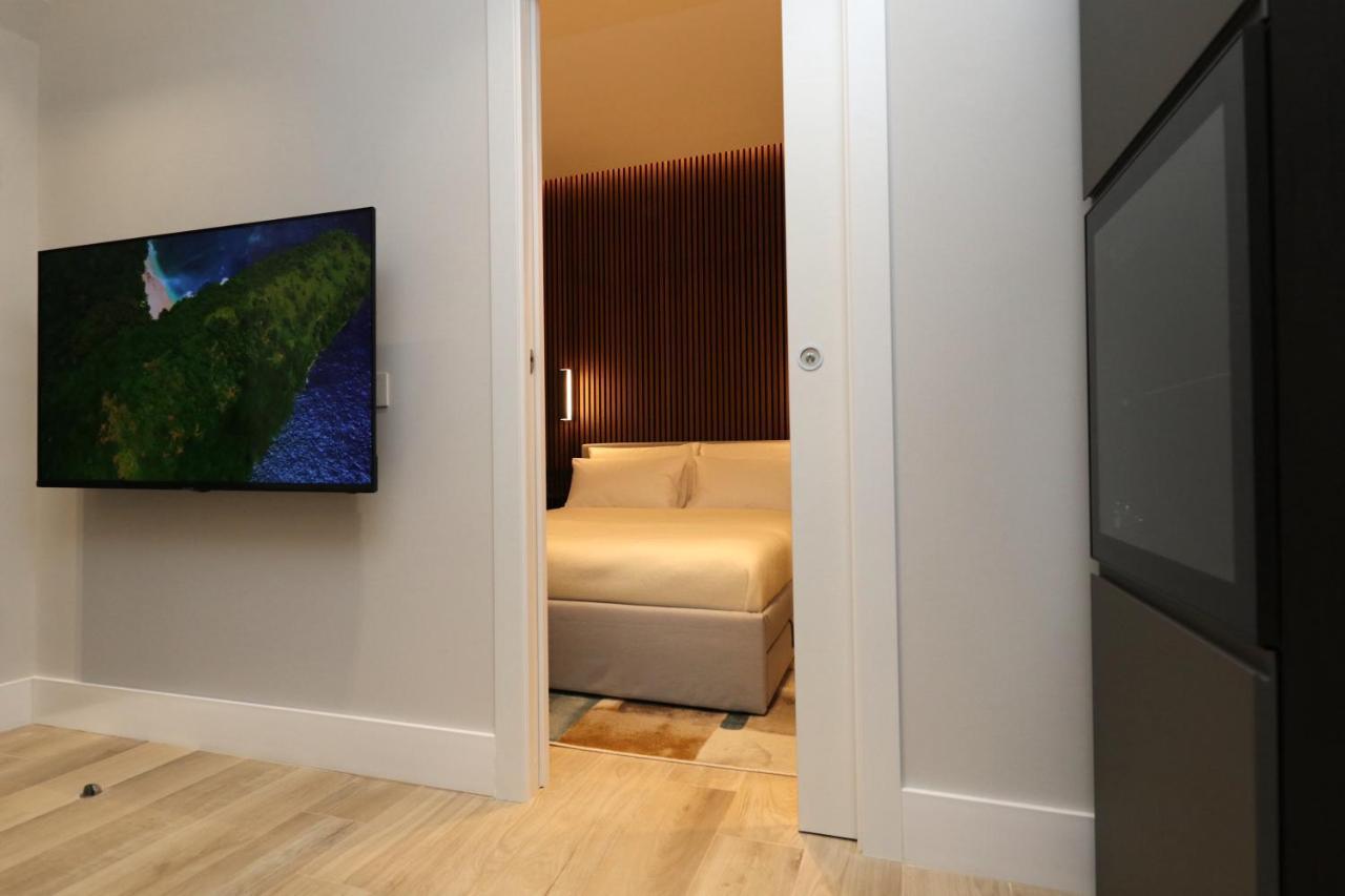 Renovated & Fully Equipped-Luxurious-2Room Fontana Suite, It Just Doesn'T Get Any Better! 奧爾比亞 外观 照片