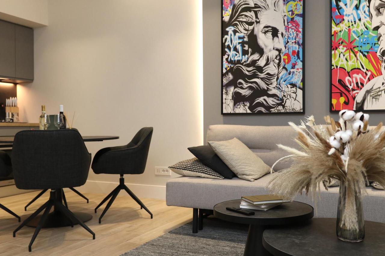 Renovated & Fully Equipped-Luxurious-2Room Fontana Suite, It Just Doesn'T Get Any Better! 奧爾比亞 外观 照片